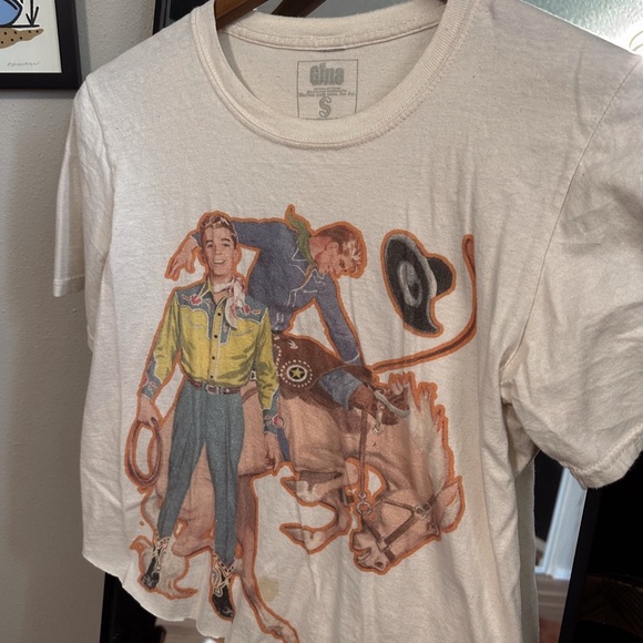 GINA Tees Cowboy Crop Top - Picture 1 of 2